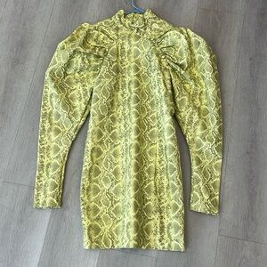 Perfect condition, high neck dress, with puffy sleeves. Zipper down the back